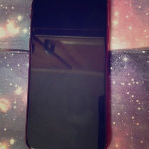 iphone xr its in good condition works perfectly